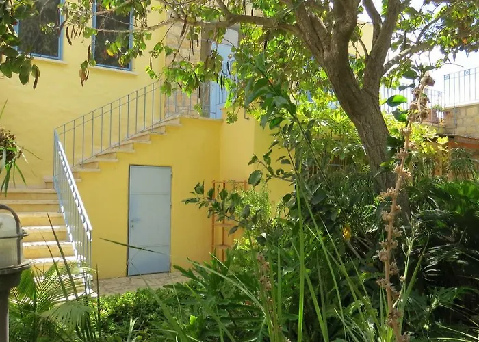 Artsea Studio Apartment With Sea View